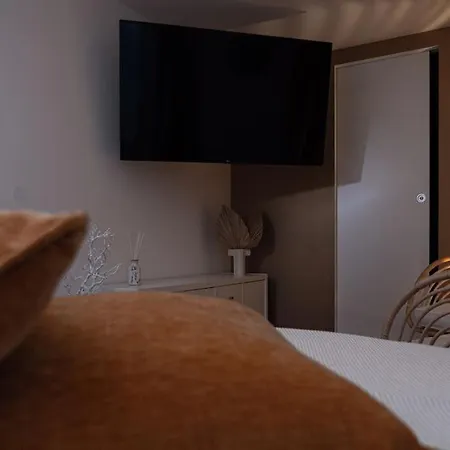 New Cute Studioapartment In + Free Bikes * ليوبليانا